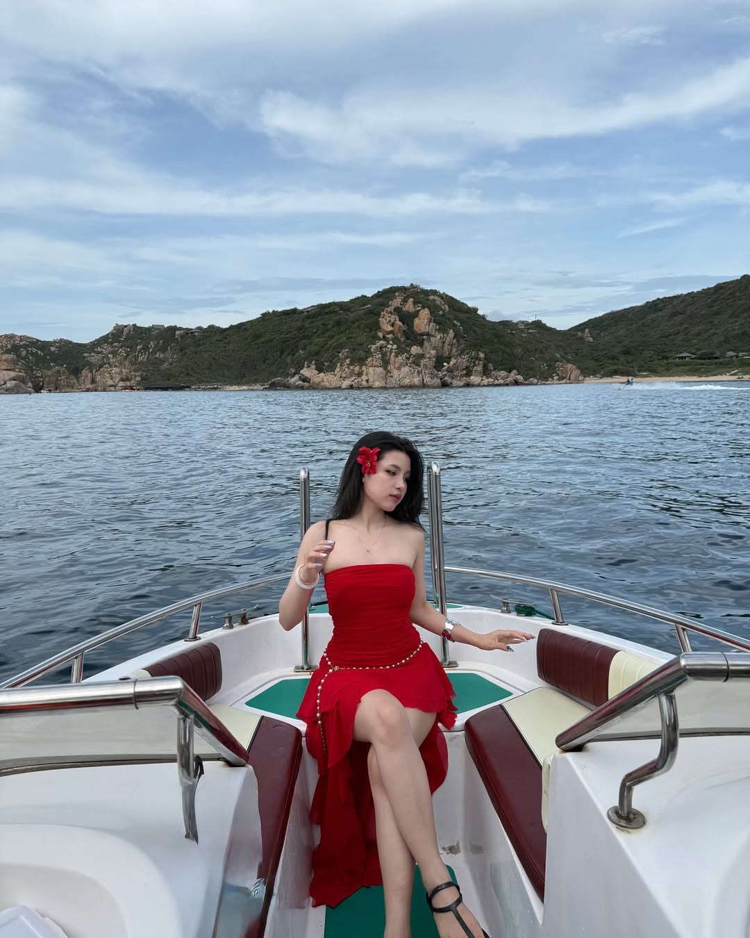 Sống ảo trên cano Tour Ninh Thuận trong 1 ngày